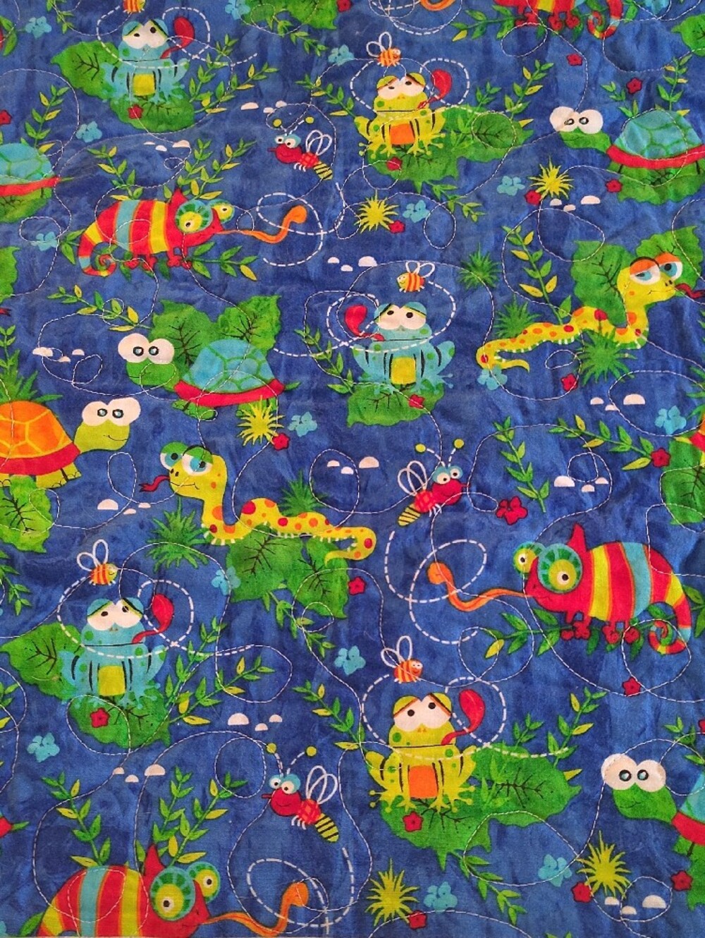 Children's Frog/Turtle Handmade Patchwork Quilt - Green & Blue - Picture 4 of 11